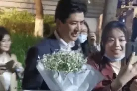 帅出圈的甘孜文旅局长：我是地道康巴汉子，常有人说我像费翔图片