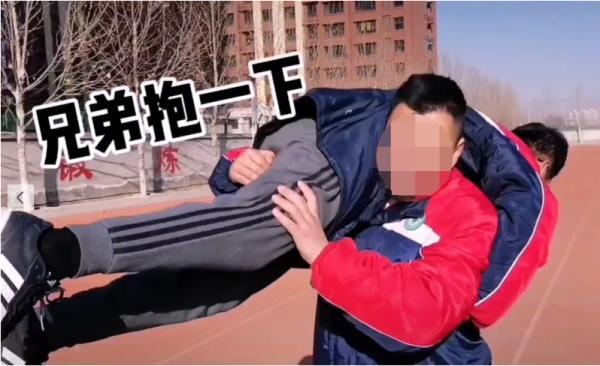 壹现场丨刘备、关羽结婚啦？发布者：段子而已，别当真