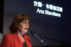 草堂读诗｜赏析：安娜•布兰迪亚娜《应该》图片