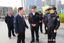 进行居住证登记不用再跑腿了，动动手指即可完成图片