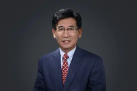 对话薛其坤：量子科学从基础到应用值得期待 欣赏马斯克敢于试错图片