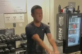 陈冠希秦舒培夫妻档健身，男方肌肉明显、女方四肢纤长图片