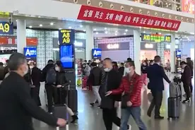 补偿式返乡需求激增，五一机票预订量同比增长10倍视频封面
