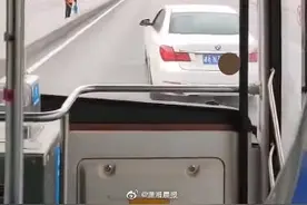 结果来了！长沙一司机恶意别公交车被拘7天 公交司机驾照记3分图片