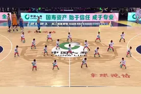 73秒｜CBA全明星周末篮球赛上 聊城“萌娃”表演花式篮球走红图片