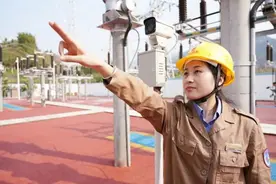 独自一人上班的女值班员，有“男朋友”陪了图片