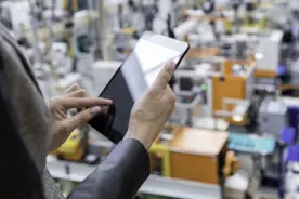 明天就要坐在一起谈判，美国为何急着向英国、意大利加征关税图片