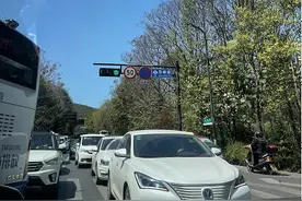 十条最堵道路，八条在西湖景区周边；目前，别再开车往西湖景区去啦，太堵了图片