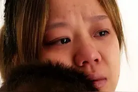 白河2岁女童脑后摔了个包，治疗后前额留下大片疤痕图片