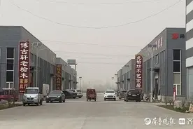 “老榆木疙瘩”变身“金疙瘩“，临清松林镇古典家具制造遍地开花图片