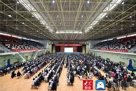 邹平一中举行成人礼仪式图片