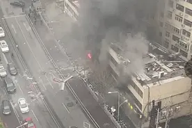 突发！济南华龙路一饭店发生煤气罐泄漏爆燃，3人受轻伤图片