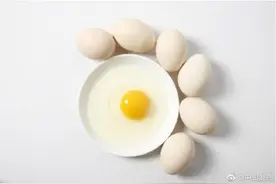 吃鸡蛋，每天1~2个即可图片