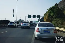 2万多人次前往昆明金宝山，高海公路堵！堵！堵！公交扫墓专车来了图片