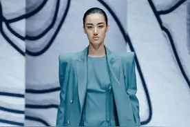 “错位时空”三星堆与时尚的平行对话——丁洁发布会在京举行图片