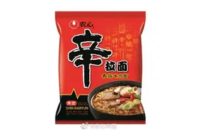 靠卖方便面一年挣120亿，这位食品大亨去世，很多人都吃过...图片