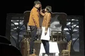 肖战《如梦之梦》排练照曝光 与许晴互动大长腿瞩目图片