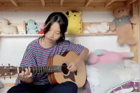 点击量超300万！15岁初三女生突发灵感 这首《SHE》“火”了视频封面