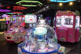 老虎机、捕鱼机充斥贵阳部分电玩城 总台记者暗访调查：未成年人随意进出电玩城乱象该咋治？图片