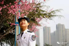 人民海军：官兵的衣柜里都有哪些“国产潮服”？均为PLA牌图片
