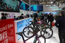 热点快追｜挣3% 买核心部件花70% 自行车企业创新难视频封面