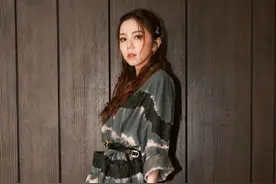 邓紫棋手抄四页“能力”晒照 网友：发新歌真是个体力活图片