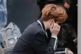 这些明星坐飞机，你想象不到有多难......图片