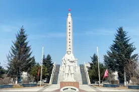 金戈铁马卫家国 碧血丹心映“翰章”图片