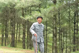 杨善洲：大亮山那抹绚烂的晚霞图片