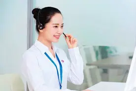 多家快递企业都在布局智能客服，这项工作会被机器人取代吗？图片
