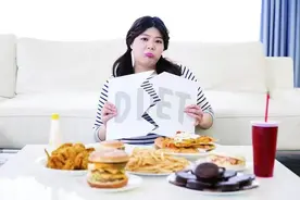 体检报告上的“胆固醇结晶”是啥？和“胆结石”有关系吗？全搞懂了图片