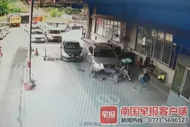 老爸开儿子的车去年检，失控连撞两车，检测站工棚倒塌一人受伤图片