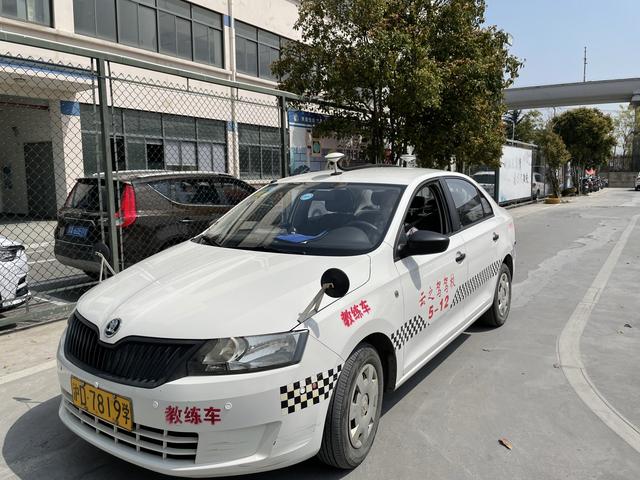 AI机器人教练在上海一驾校上岗3年，学员合格率提升近两成