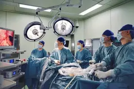直肠癌复发，要保命，就无法保肛？微创给出了另外一个答案……图片