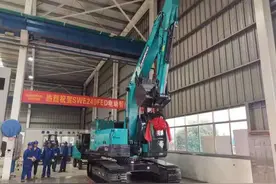 全国首台中型电动智能挖掘机长沙下线图片