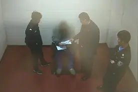 “老人被撞后离奇遭埋尸”案开庭，死者家属为被告人喊冤