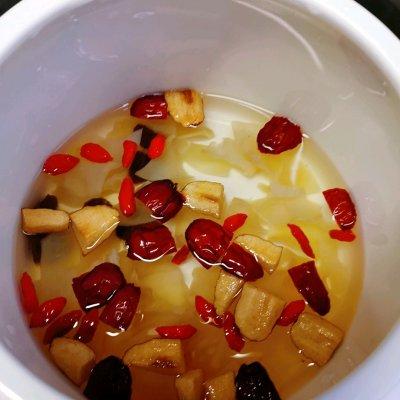 花胶红枣桂圓枸杞牛奶的做法 花胶红枣桂圆枸杞牛奶的做法窍门