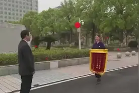 “方舱医院考研女孩”被录取了！导师真的是他→图片