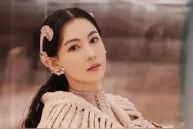 明明去看秀，却被张柏芝的美成功带跑偏图片