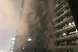 滚滚浓烟！杭州姑娘从13楼往外一看，彻底吓坏！有邻居逃跑时鞋都没穿图片
