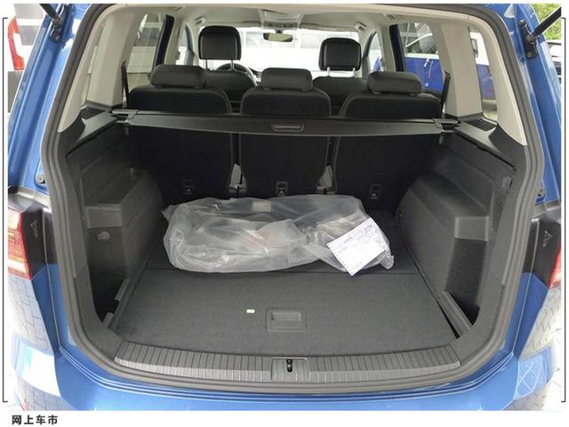 大众途安实拍曝光！5座布局，搭1.5T引擎+6速手动变速箱