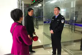 儿子离家40年毫无音讯，衡阳民警帮70岁母亲打通电话，儿子：“妈妈，对不起！”图片