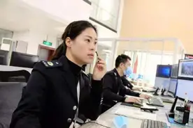 “我在服务区休息，大巴车开走了，老婆和行李还在车上……”图片