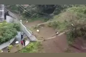 痛心！四川达州市一小区内2个孩子从34楼坠下身亡图片