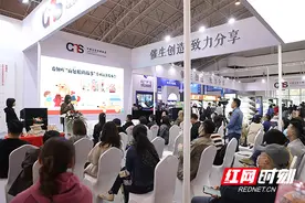 皮朝晖“面包狼的故事”系列新书在京首发 在飞扬的幻想中追寻现实的脚步图片