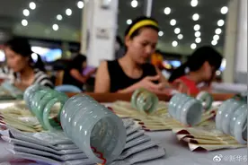云南瑞丽暂停珠宝交易市场及翡翠互联网直播经营活动图片
