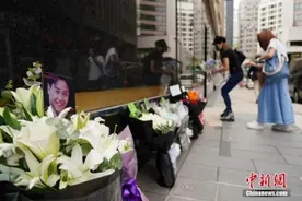 张国荣逝世18周年：长情的缅怀是“想你”图片