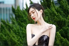 江疏影愚人节被骗，强行挽尊反赚两顿饭图片