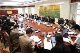 教育部发布“睡眠令”：小学上课时间不早于8:20中学不早于8:00图片