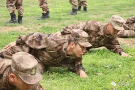 揭秘｜新兵连的班长有多暖？图片